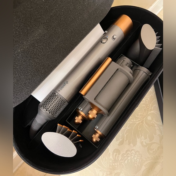 DYSON Airwrap Multi-Styler - Complete Long New - Picture 1 of 7